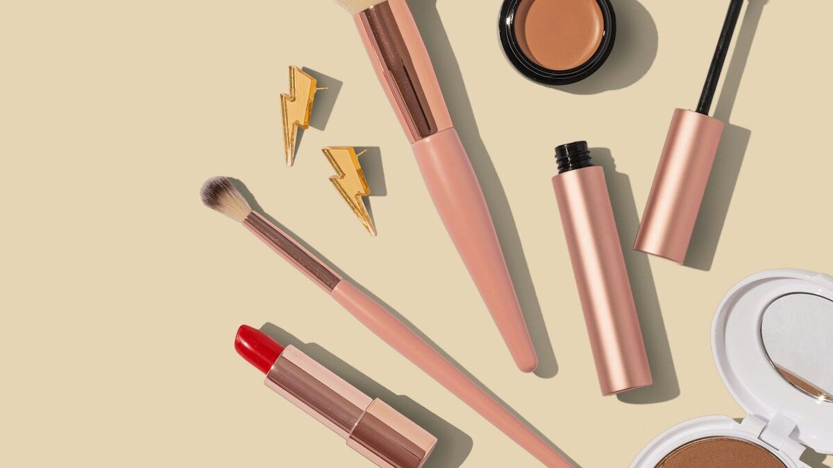 10 Amazon Beauty Deals Under $20 Women Are Obsessed With